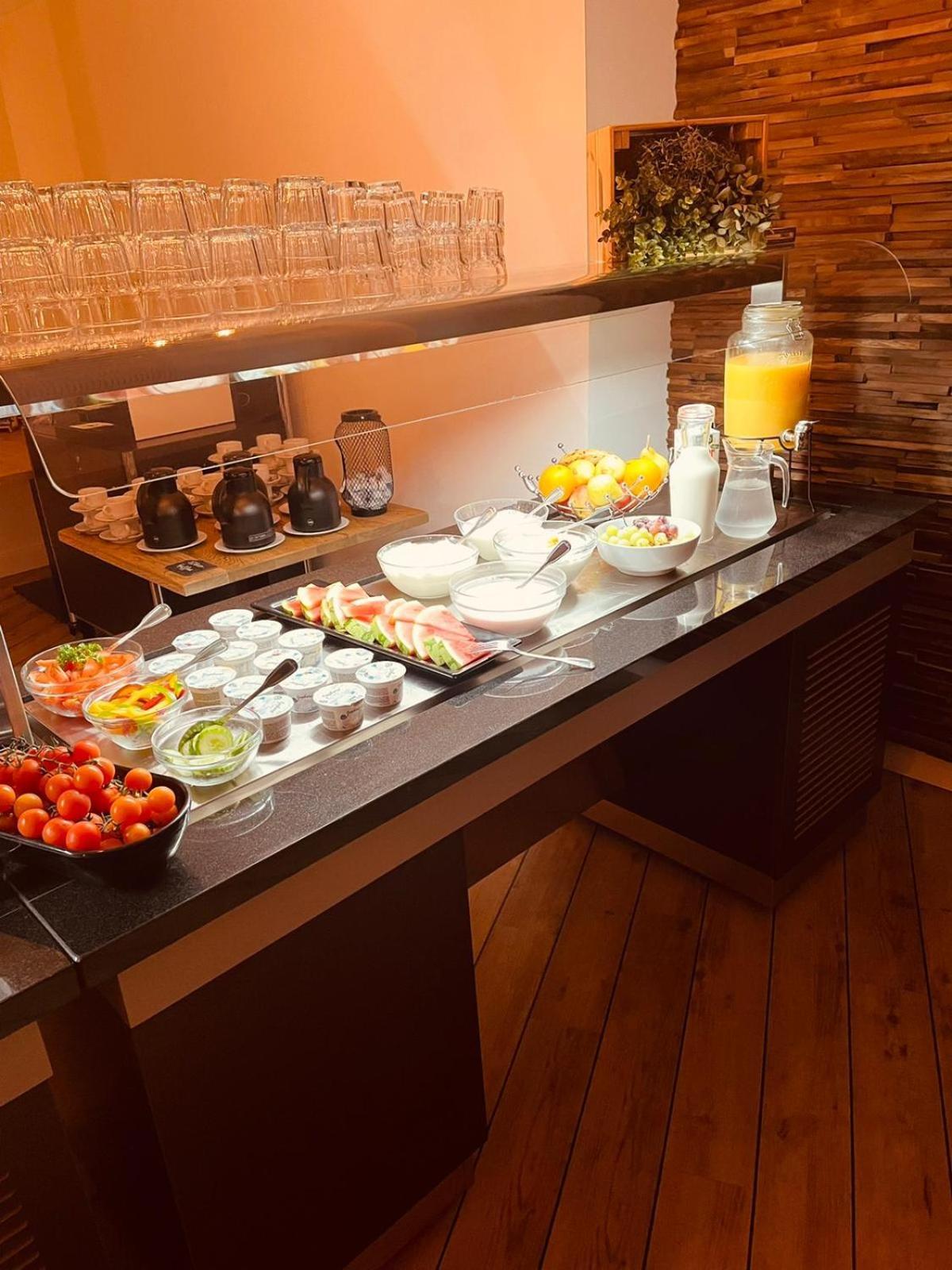 Hagen'S Hotel "Eat & Meet" Restaurant Bar Lounge Haren Kültér fotó